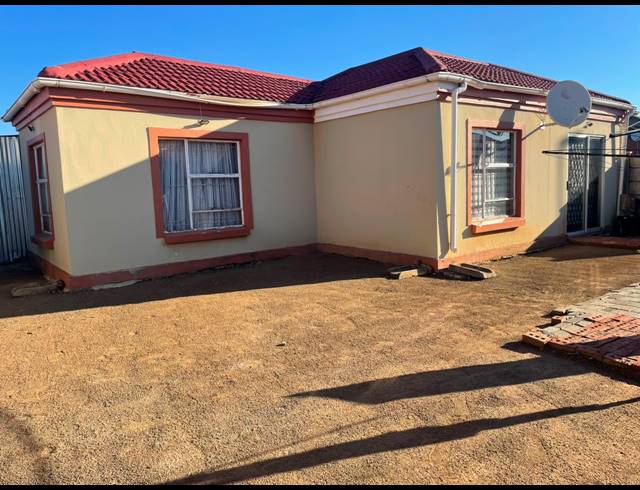 2 BEDROOM HOUSE FOR SALE IN VISTA PARK